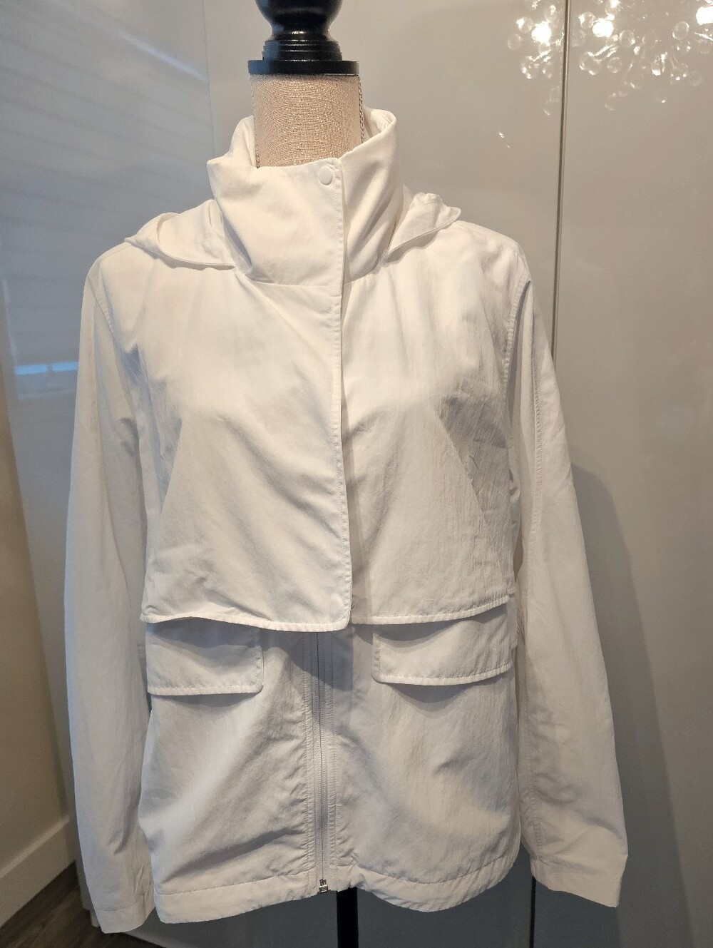 Lululemon Effortless White Women's Lightweight Hooded Jacket. Size 12